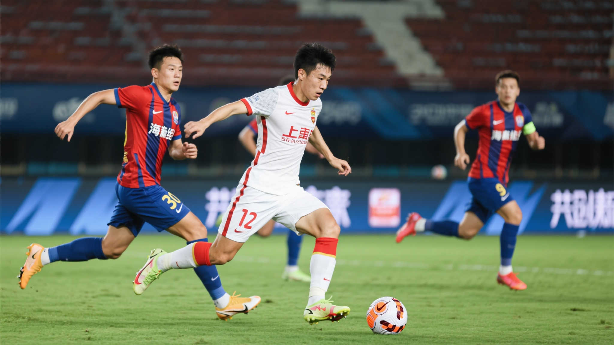 路易斯完美戴帽，吴曦三助攻申花力克海港挺进足协杯8强